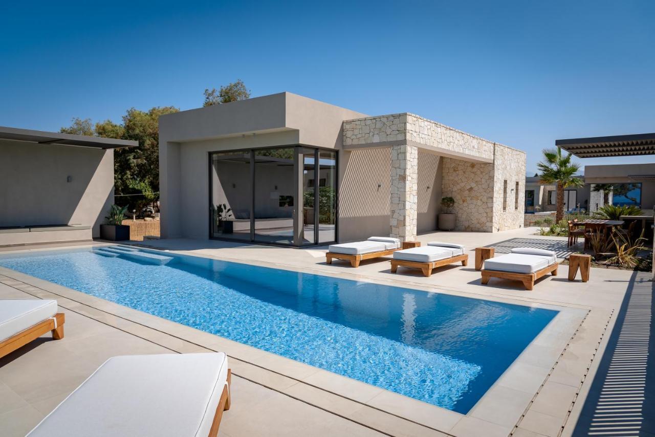 Artemis Seafront Villa, An Evanescence Sea Retreat, By Thinkvilla Tavronitis Exterior foto