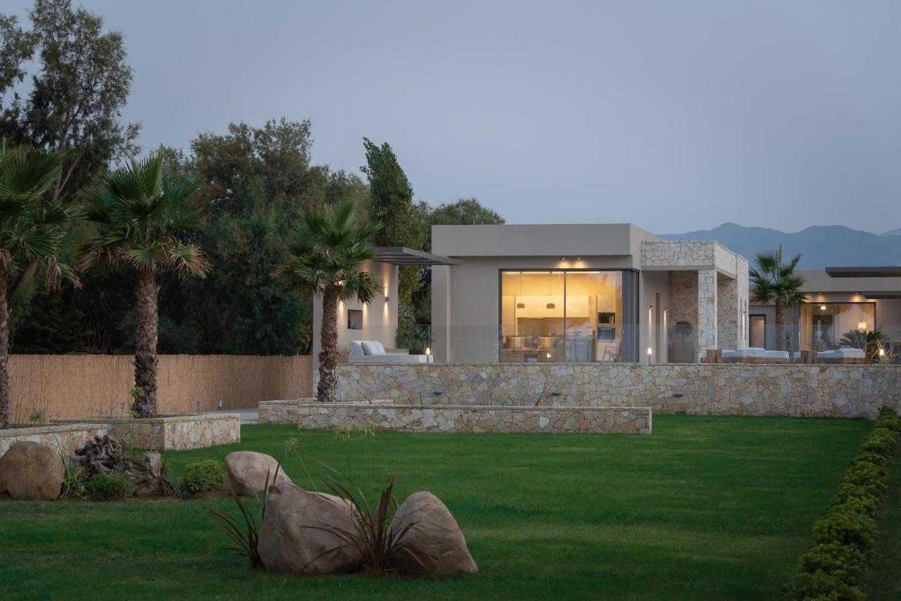Artemis Seafront Villa, An Evanescence Sea Retreat, By Thinkvilla Tavronitis Exterior foto