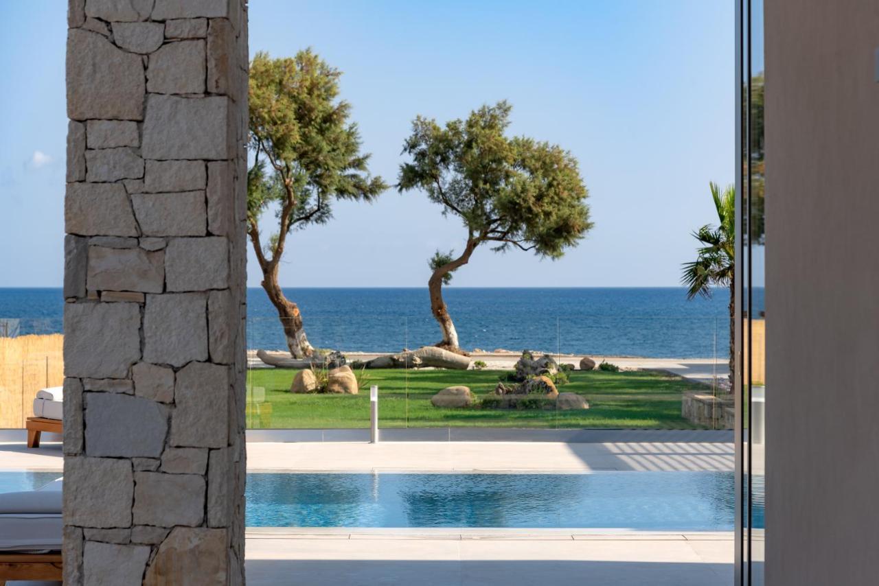 Artemis Seafront Villa, An Evanescence Sea Retreat, By Thinkvilla Tavronitis Exterior foto